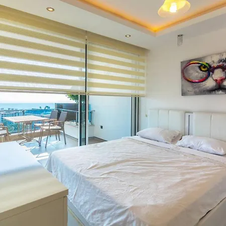 Splendid Home With Shared Pools And View Near Beach And City Center In Alanya