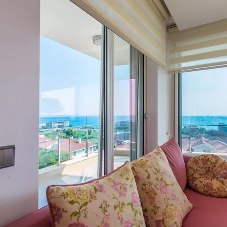 Splendid Home With Shared Pools And View Near Beach And City Center In Alanya