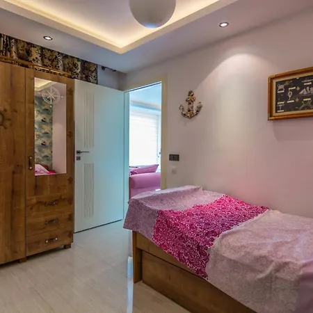 Splendid Home With Shared Pools And View Near Beach And City Center In Alanya Apartment *